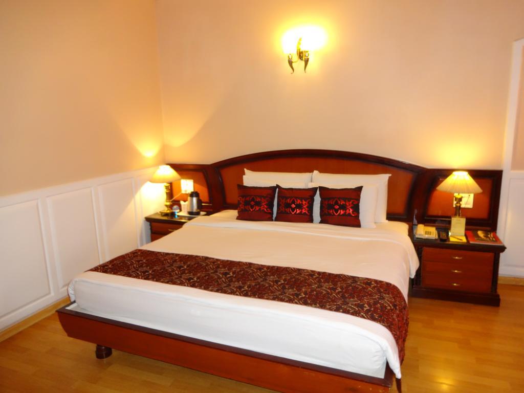 Hotel Babylon International Rāipur Exterior foto