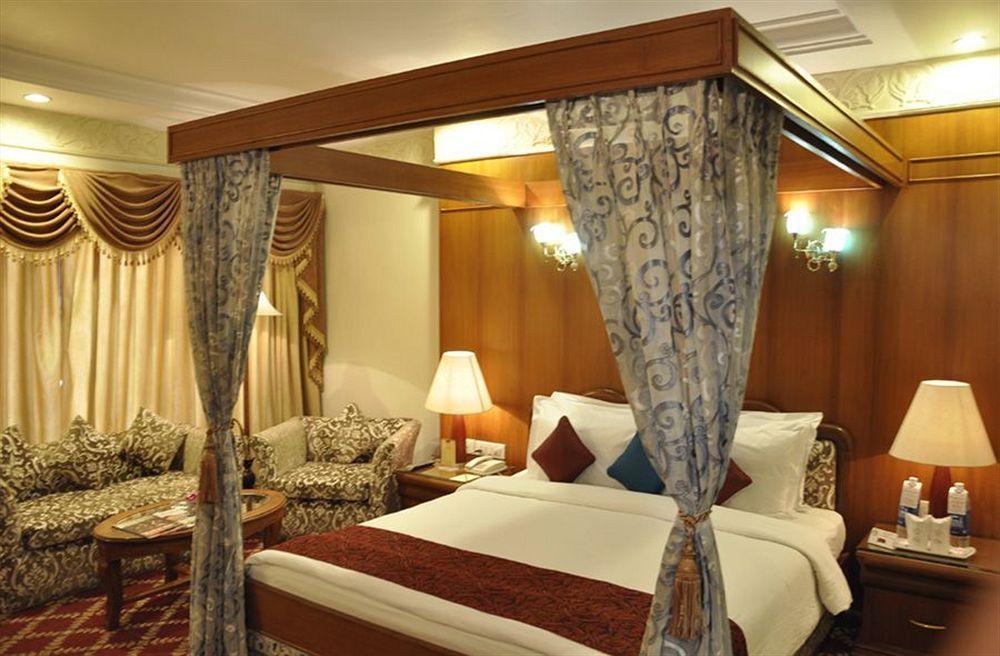 Hotel Babylon International Rāipur Exterior foto