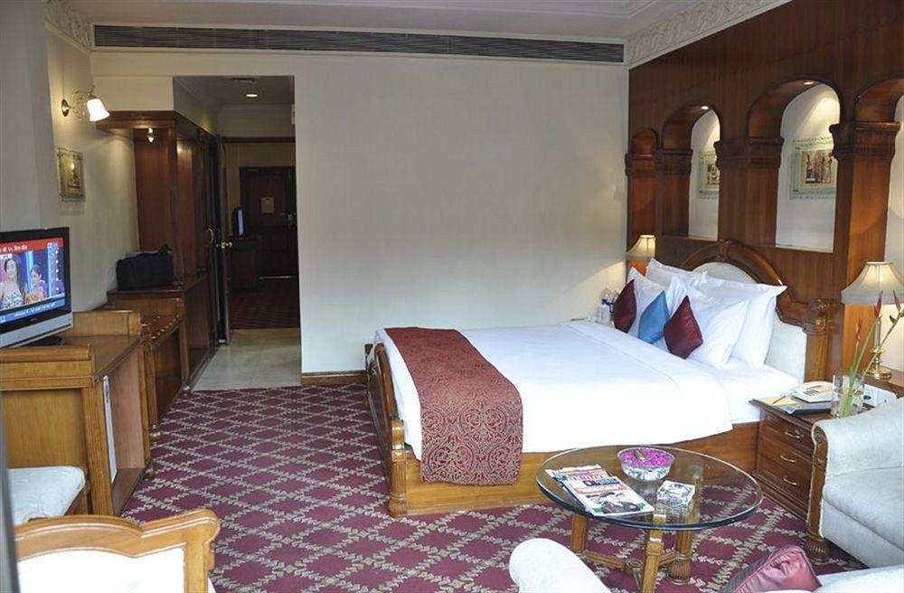 Hotel Babylon International Rāipur Exterior foto